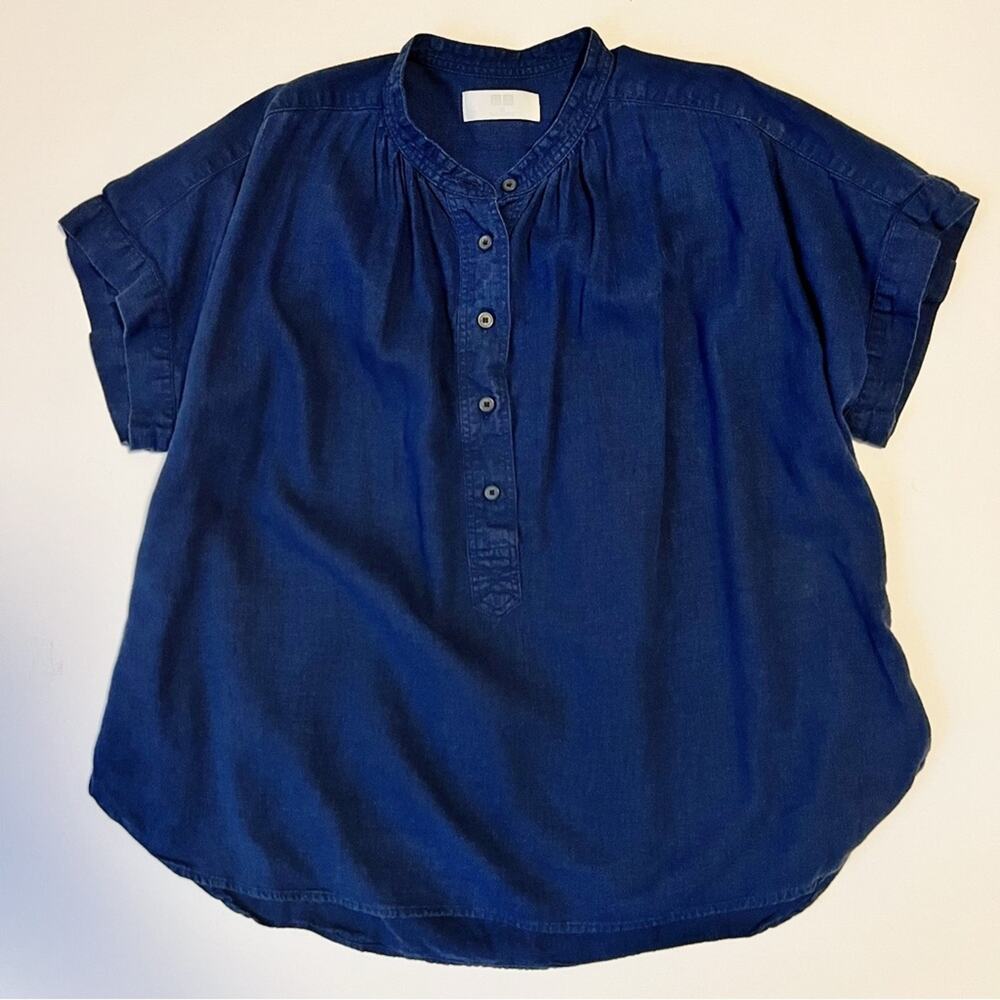 Uniqlo chambray shirt
